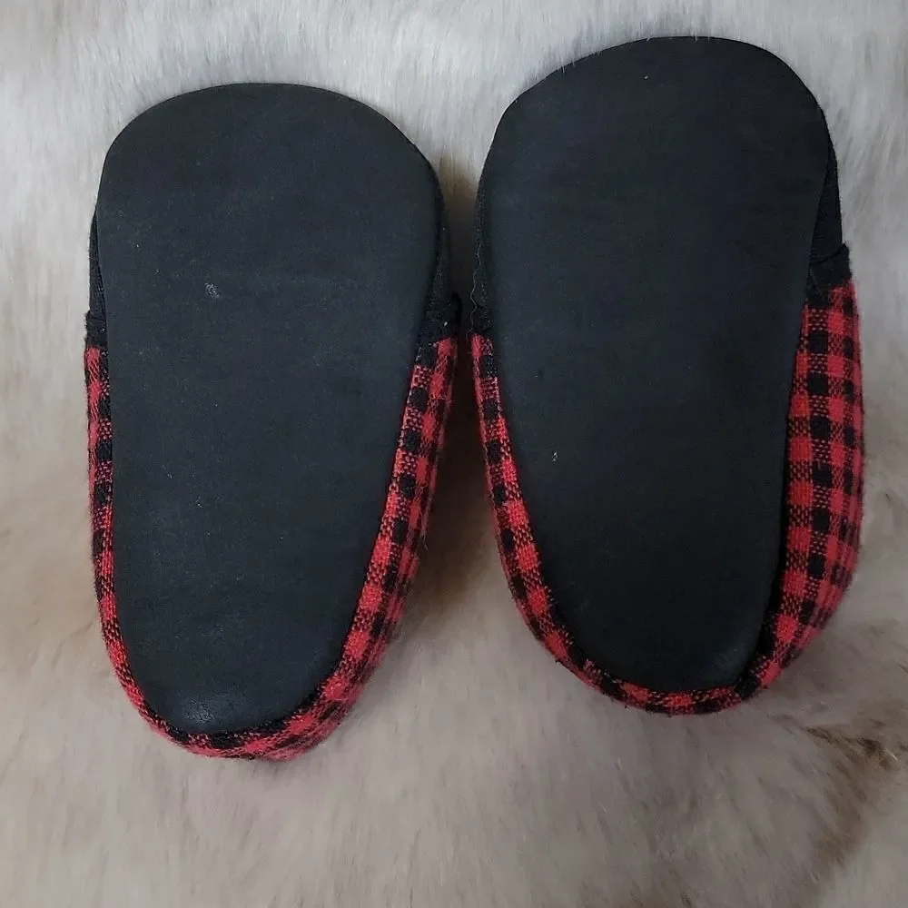 LITTLE ME BUFFALO PLAID SOFT BABY SHOES,  SIZE 6-12 MONTHS